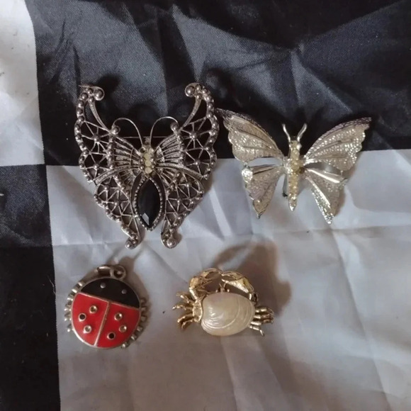 Jewelry Lot - Picture 2 of 3